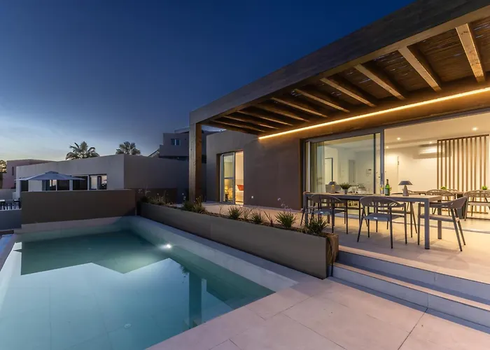 Kaiman 33 By Villagrancanaria *