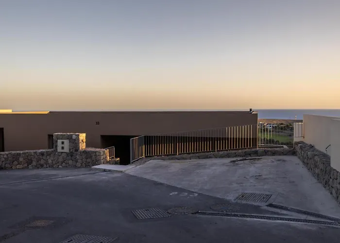 Kaiman 33 By Villagrancanaria *