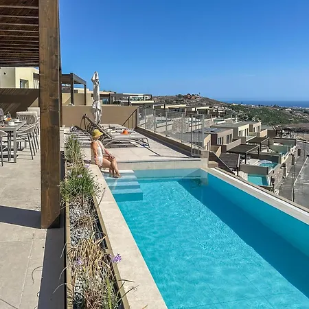 Kaiman 33 By Villagrancanaria