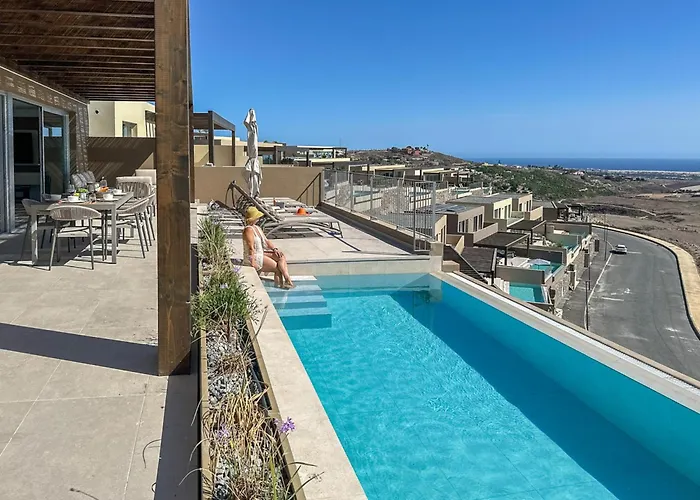 Kaiman 33 By Villagrancanaria